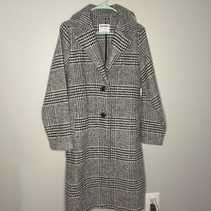 Old Navy plaid belted coat size medium